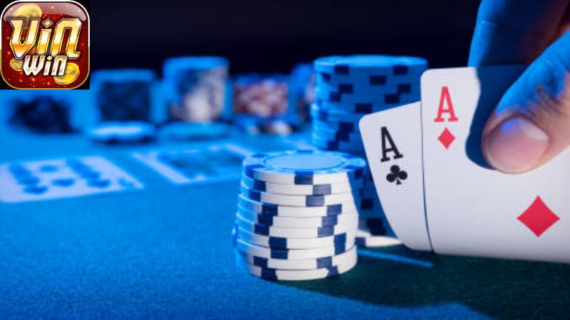 Game xì tố online vs. game xì tố truyền thống